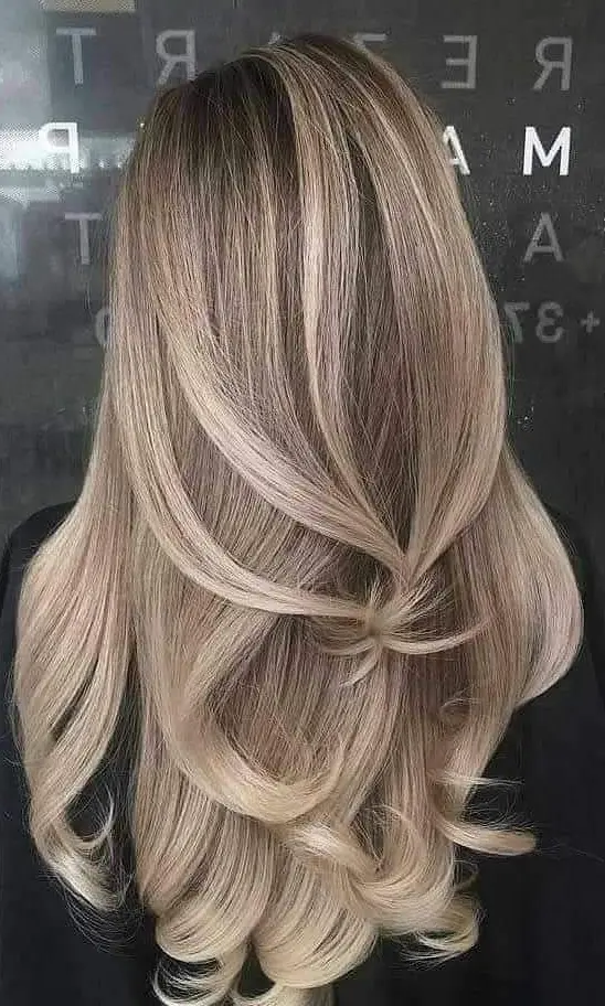 Icy Blonde Curls Hairstyle