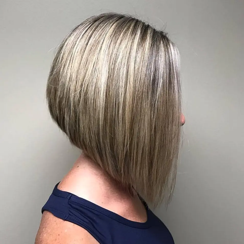 Angled Blonde Bob with Subtle Highlights Hairstyle