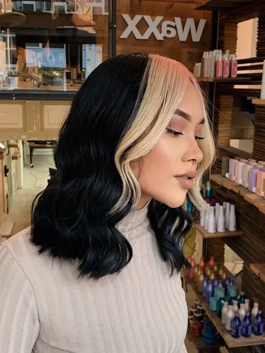 Bold Two-Tone Waves Hairstyle