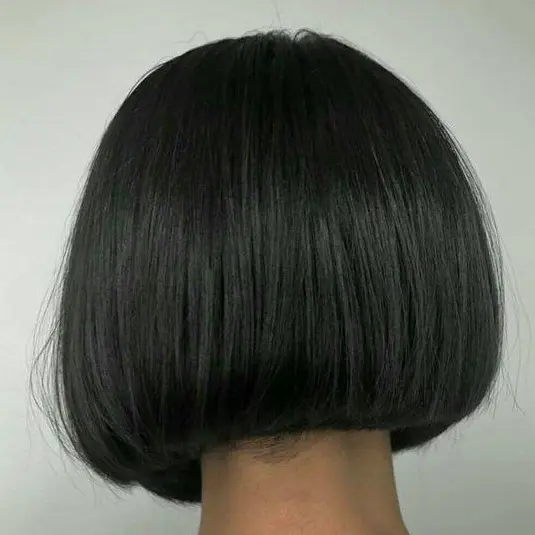 Chic Blunt Bob in Dark Brown Hairstyle