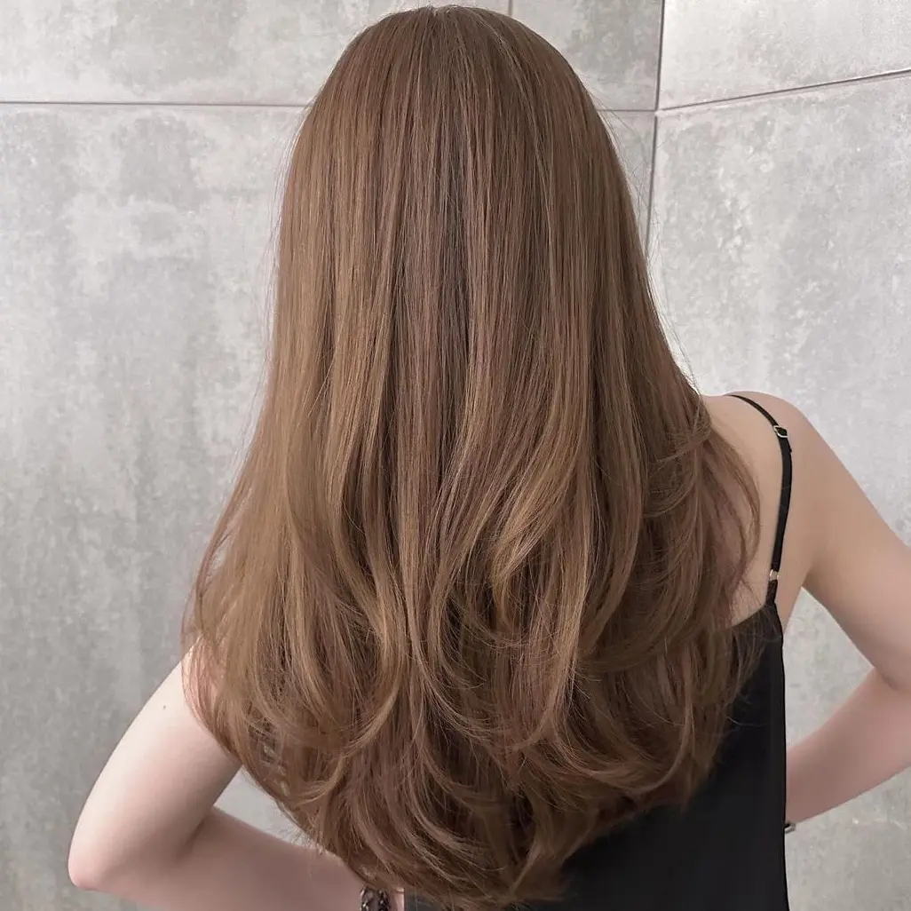 Long Caramel Tresses Hairstyle