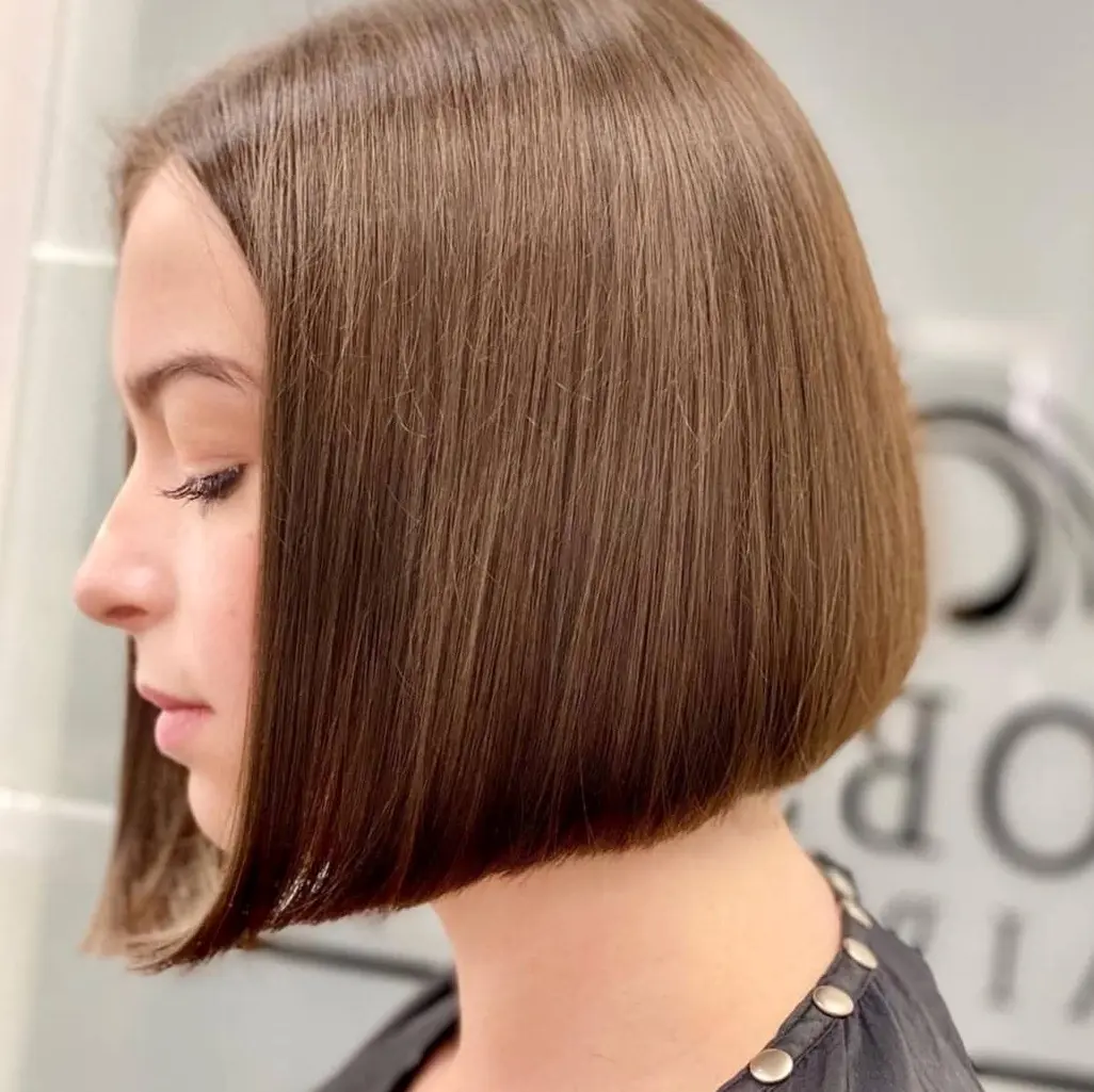 Sleek Caramel Brown Bob Hairstyle