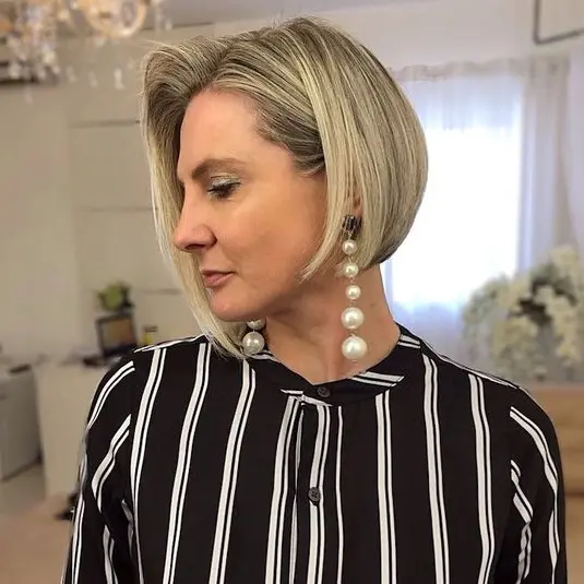 Sleek Blonde Bob Hairstyle