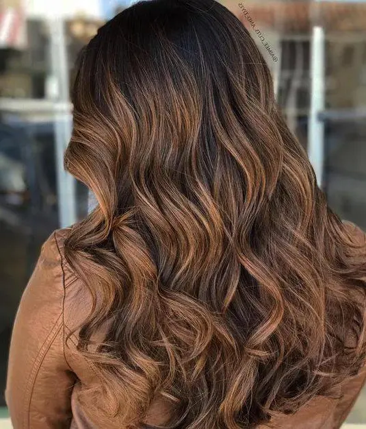 Rich Caramel Waves Hairstyle