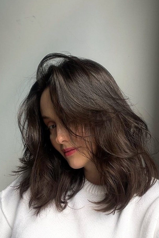 Layered Medium Hair with Natural Waves Hairstyle