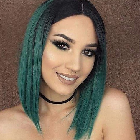 Emerald Green Straight Lob Hairstyle