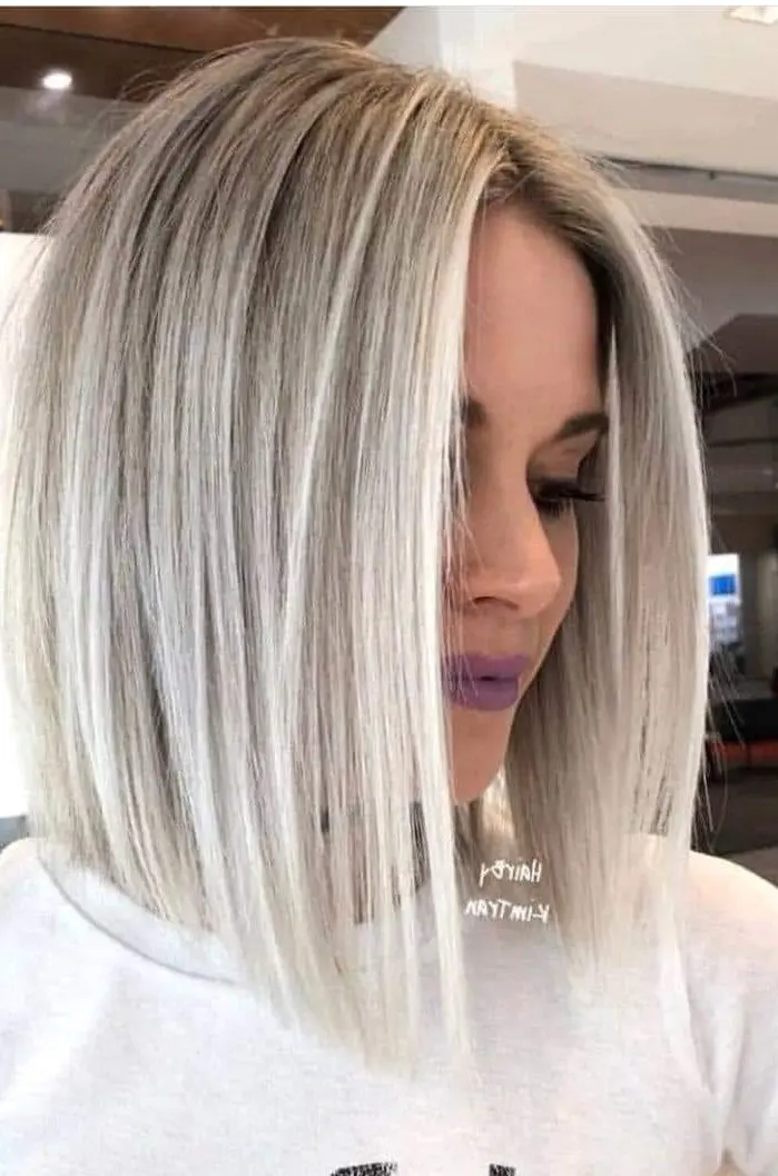 Sleek Platinum Lob Hairstyle