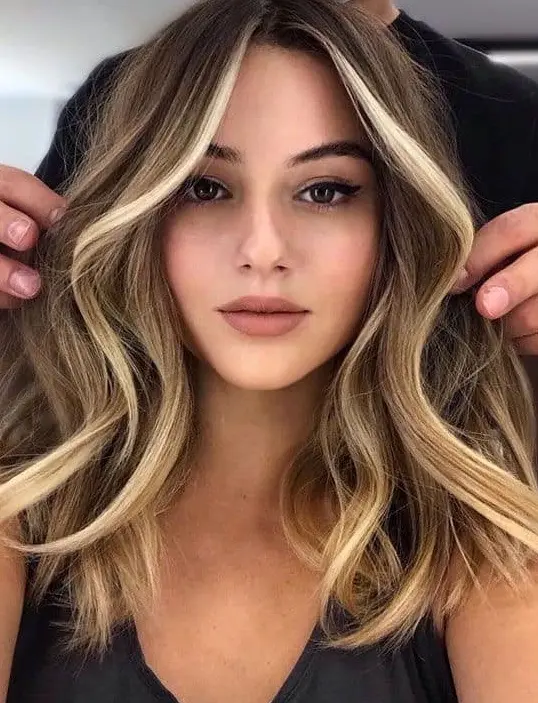 Soft Blonde Ombre Waves Hairstyle