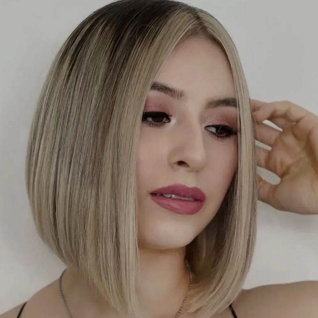 Champagne Blonde Bob hairstyle