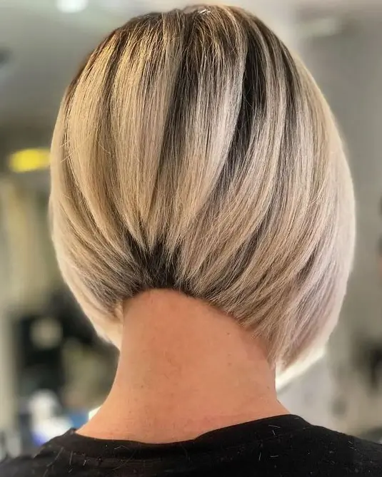 Blonde Highlights on Inverted Bob Hairstyle