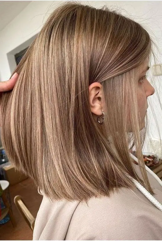 Light Brown Highlights on Medium Bob Hairstyle