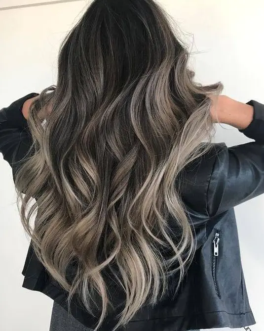 Ash Blonde Highlights on Wavy Hair Hairstyle