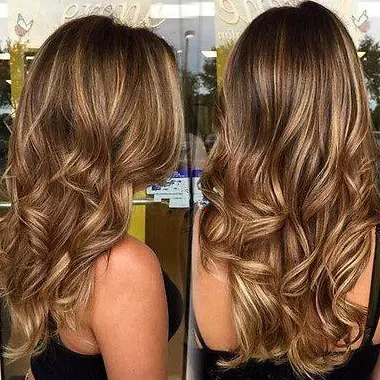 Honey Blonde Layers Hairstyle