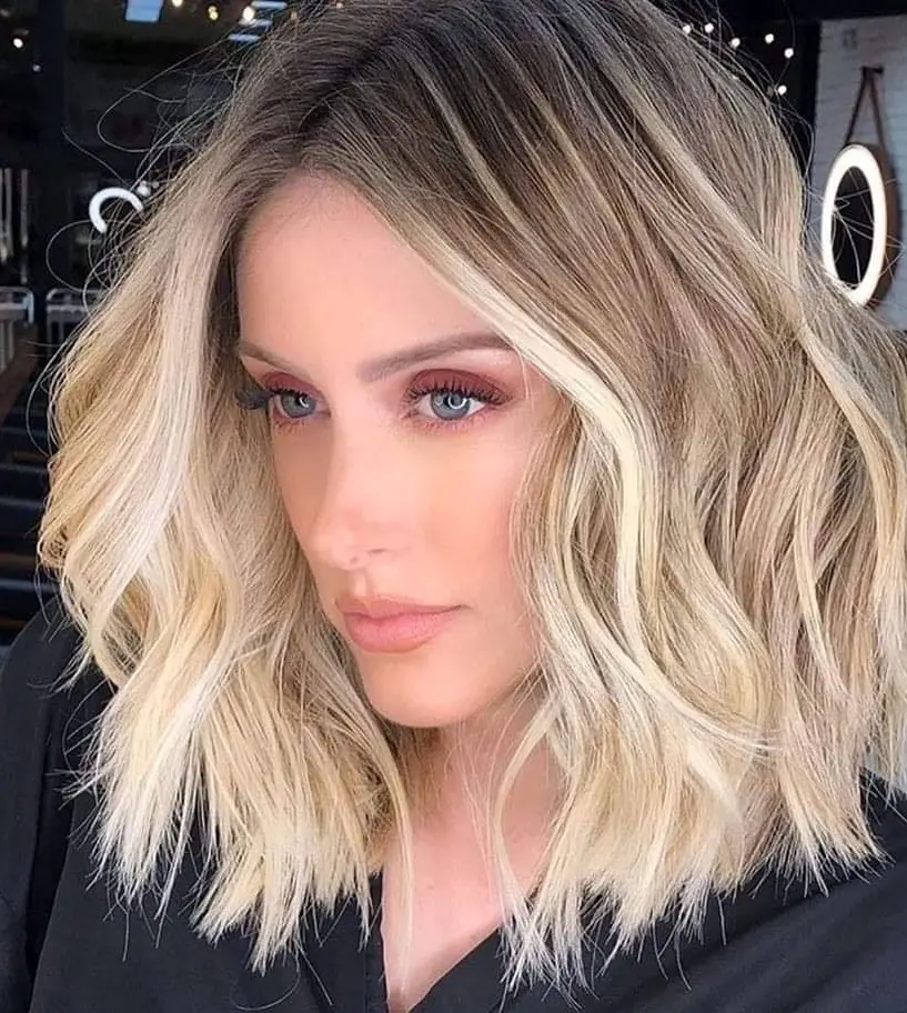 Blonde Bob with Waves Hairstyle